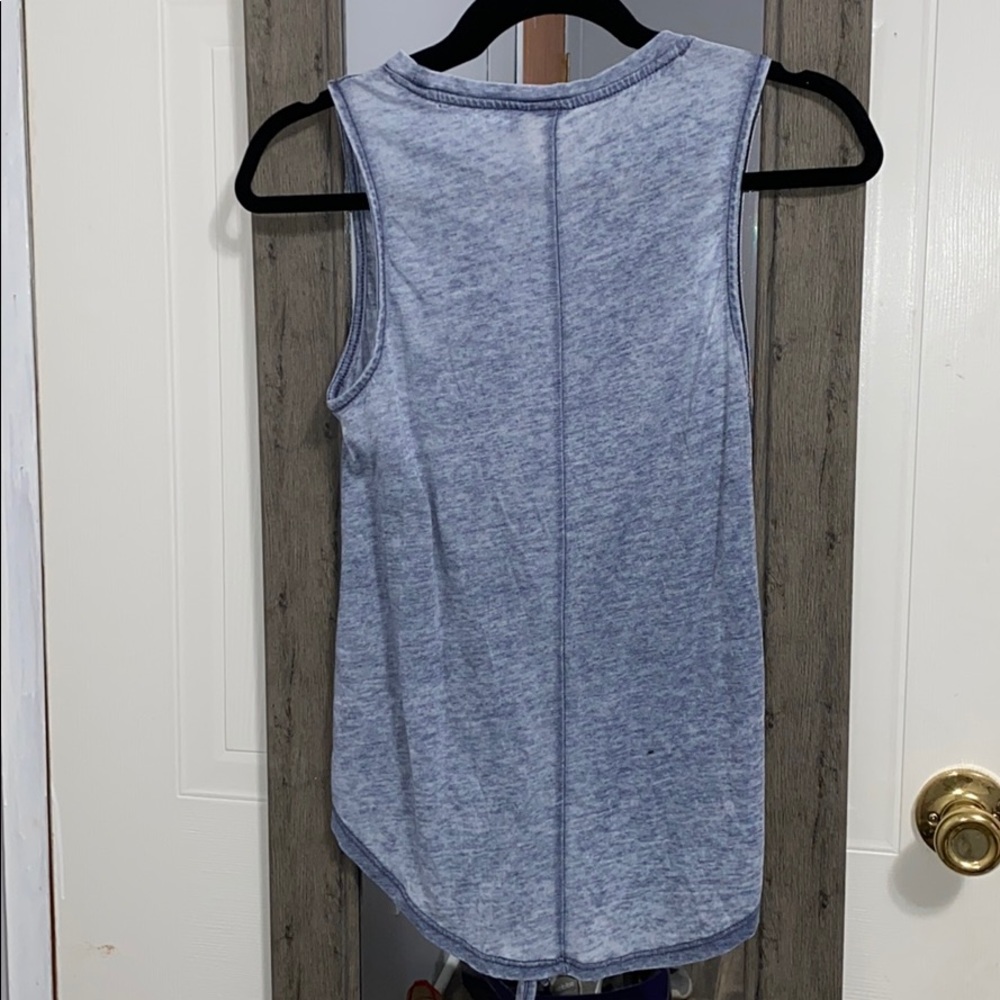 Tank ✨ - Picture 2 of 2